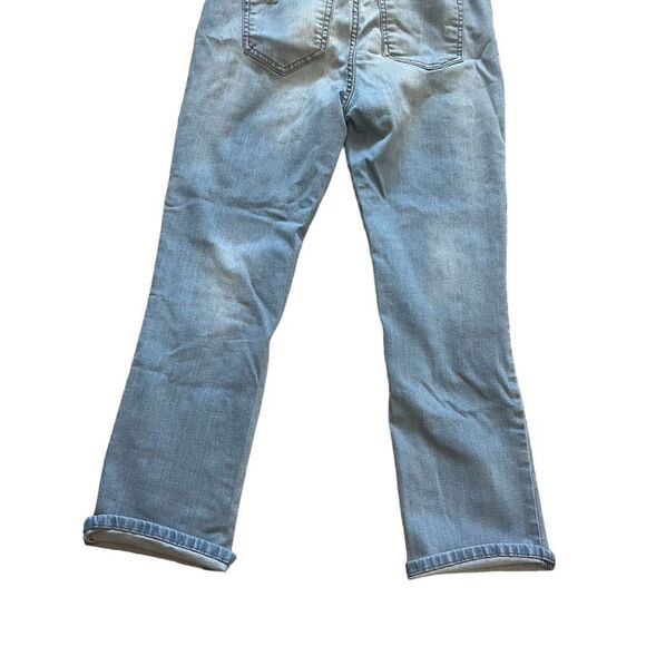 NINE WEST Taylored Cuff Capri Light Wash Distressed Stretch Cropped Denim Jean 4 - Picture 7 of 13